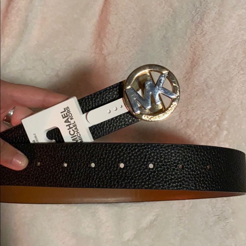 Brand new Michael Kors reversible belt